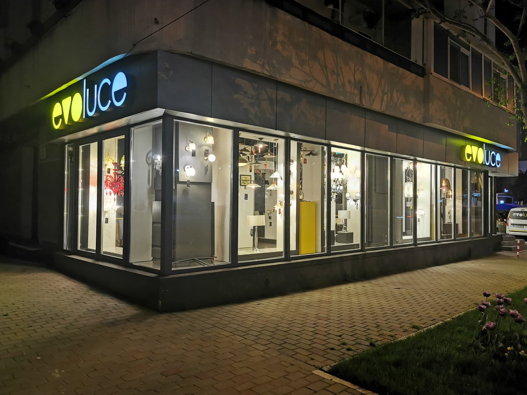 EvoLuce — Lighting Showroom — frame 4