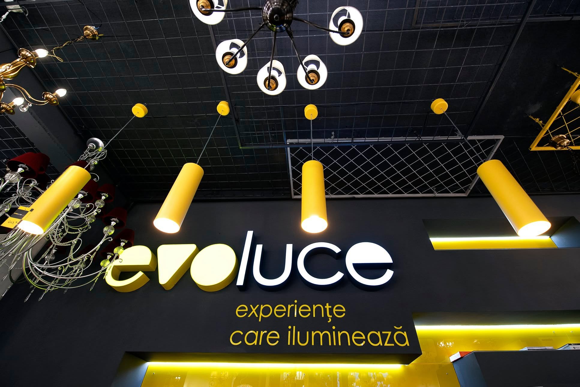 EvoLuce — Lighting Showroom — frame 6
