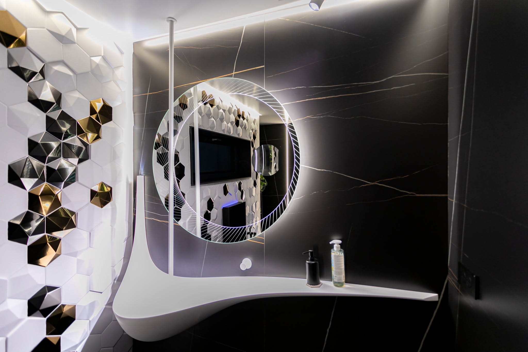 Obsidian — Sculptural Bath — 4