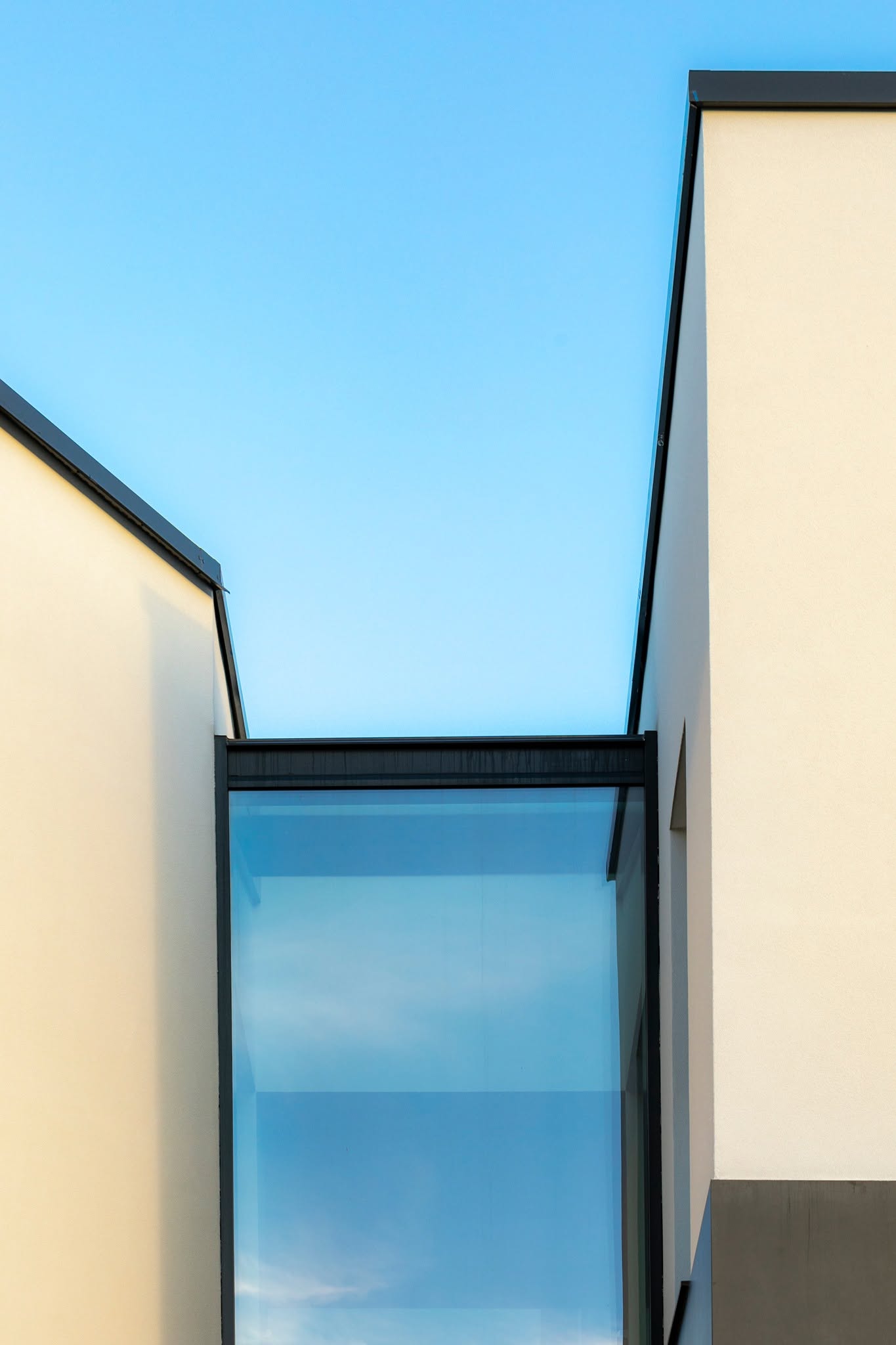 Brise-Soleil Residence — 6