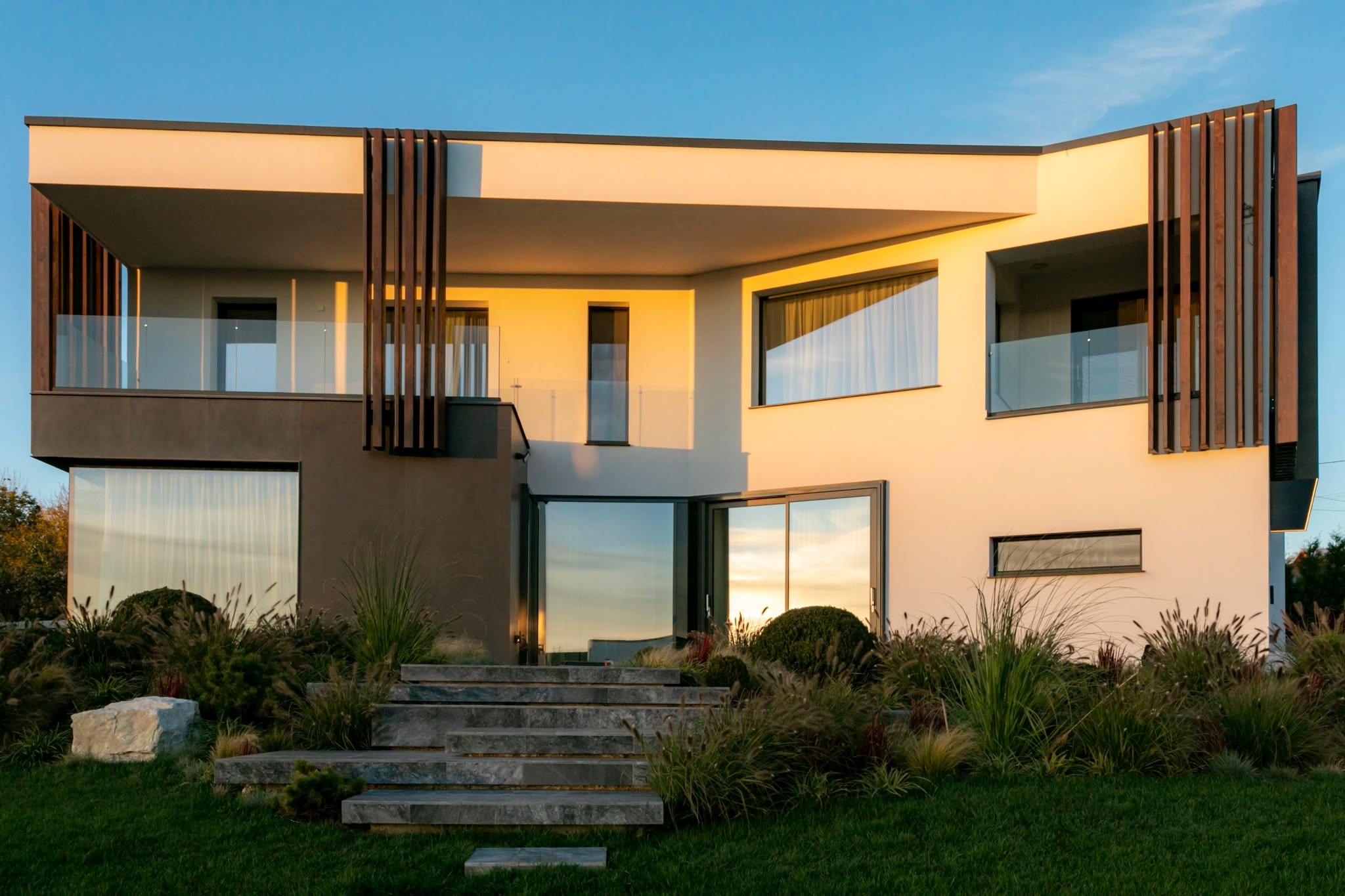 Brise-Soleil Residence — 7