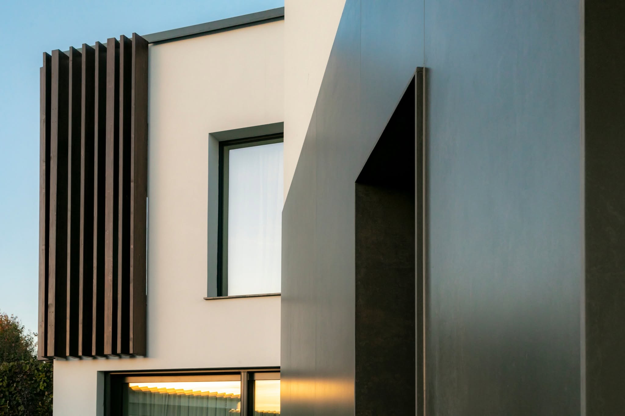 Brise-Soleil Residence — 15